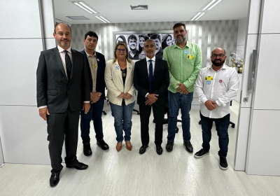 Agenda em Brasília: emendas para a Escola Agrícola Municipal, câmeras de segurança e Cine Teatro