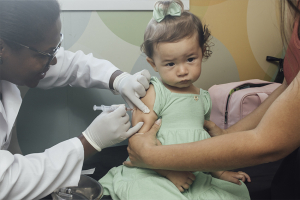 Idosos, gestantes e crianças já podem se vacinar contra gripe