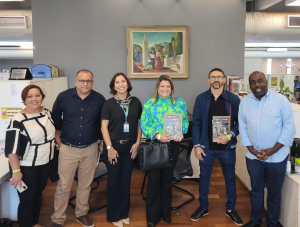 Francimara assina termo para Projeto de Laboratório da Faetec e participa de certificação de projetos culturais contemplados