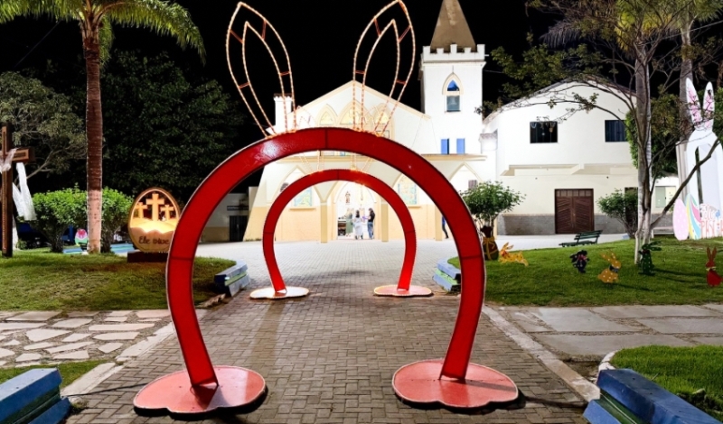 “Páscoa Encantada”: prefeitura conclui instalação dos enfeites